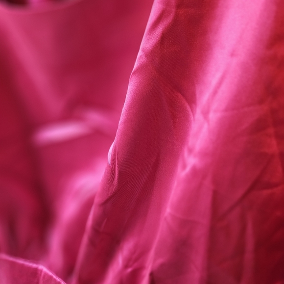 MSRP $45 NWT Lulus Satin Tie Back Crop Top Sz Small - Picture 6 of 10